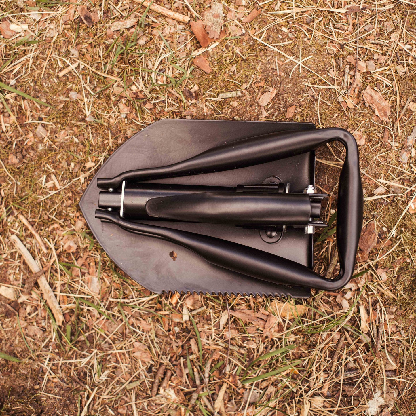 Bundeswehr sulankstomas kastuvas su kirtikliu - Bw kastuvas sulankstomas