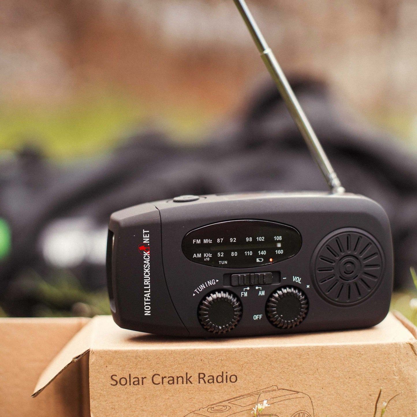 Atsukamas radijas su saulės pavara Radio Solar